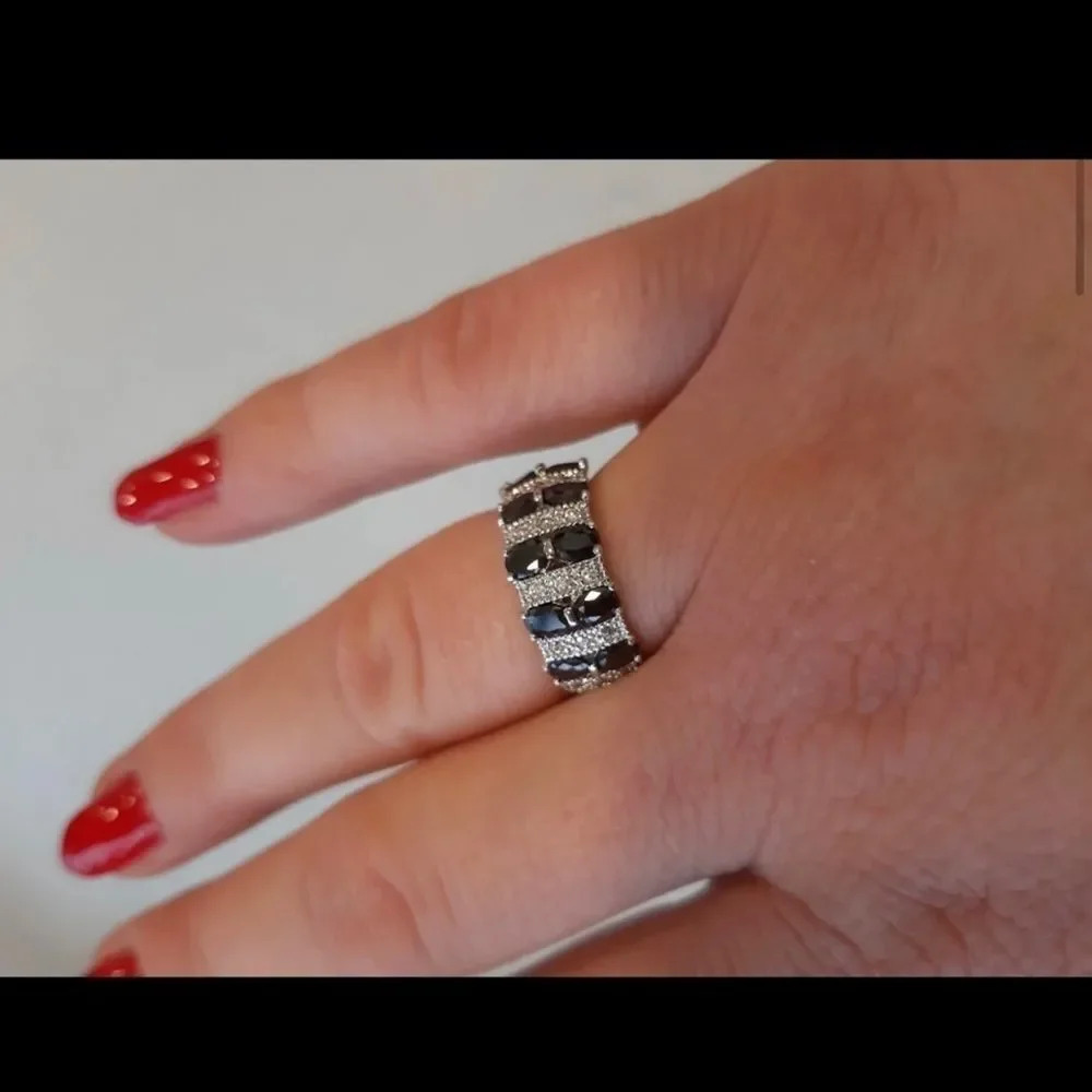 - Authentic Pure Silver Color Band Promise ring - Picture 2 of 8
